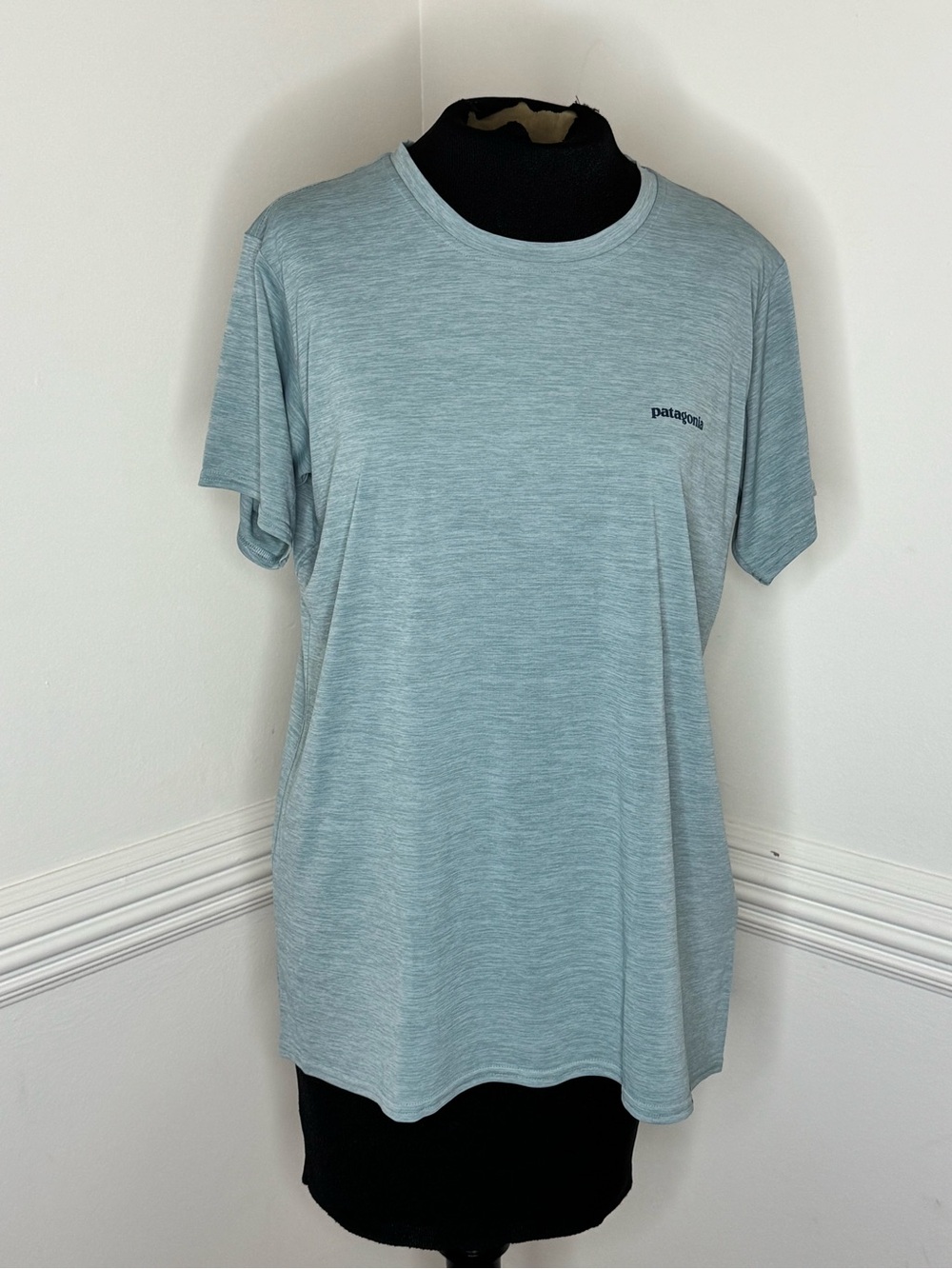 Patagonia Lady Short-Sleeve Crew T-Shirt in Heathered Thermal Blue